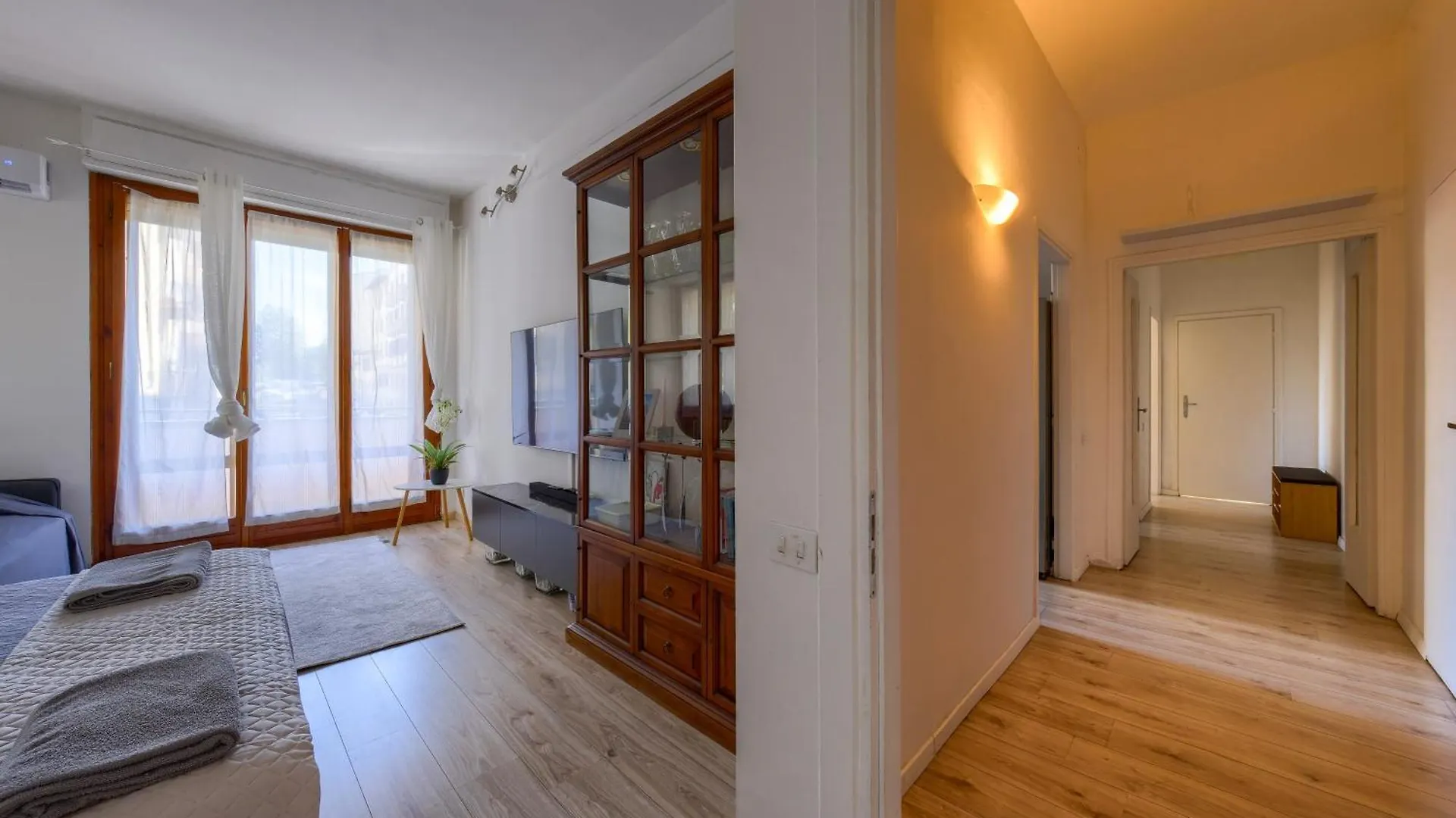 Show Me Florence 2 Bedroom Appartment Duomo & Airport Tram